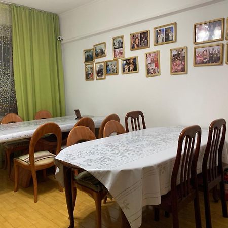 West Point Capsule Hostel Almati Kültér fotó
