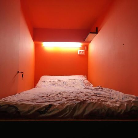 West Point Capsule Hostel Almati Kültér fotó