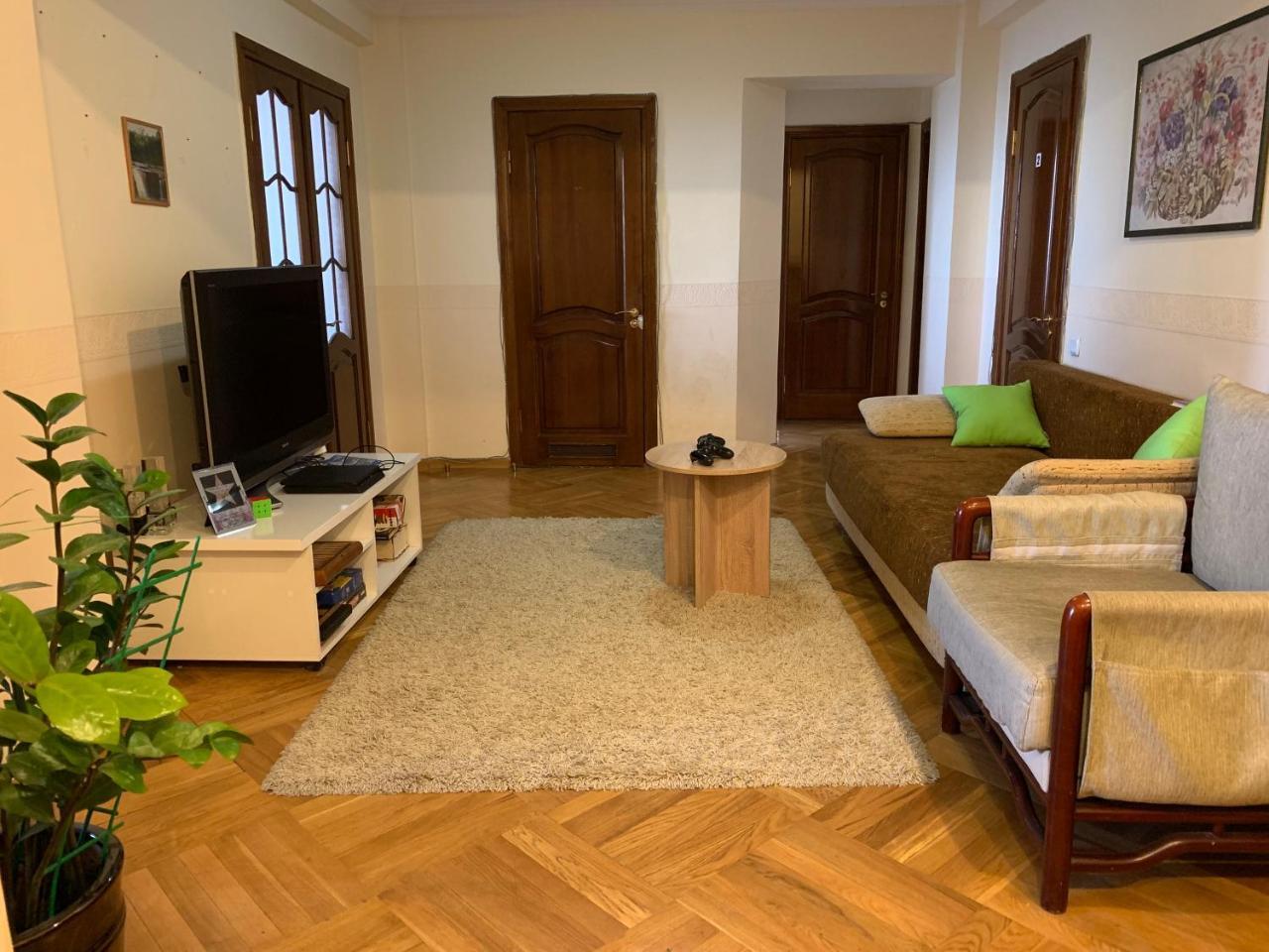 West Point Capsule Hostel Almati Kültér fotó