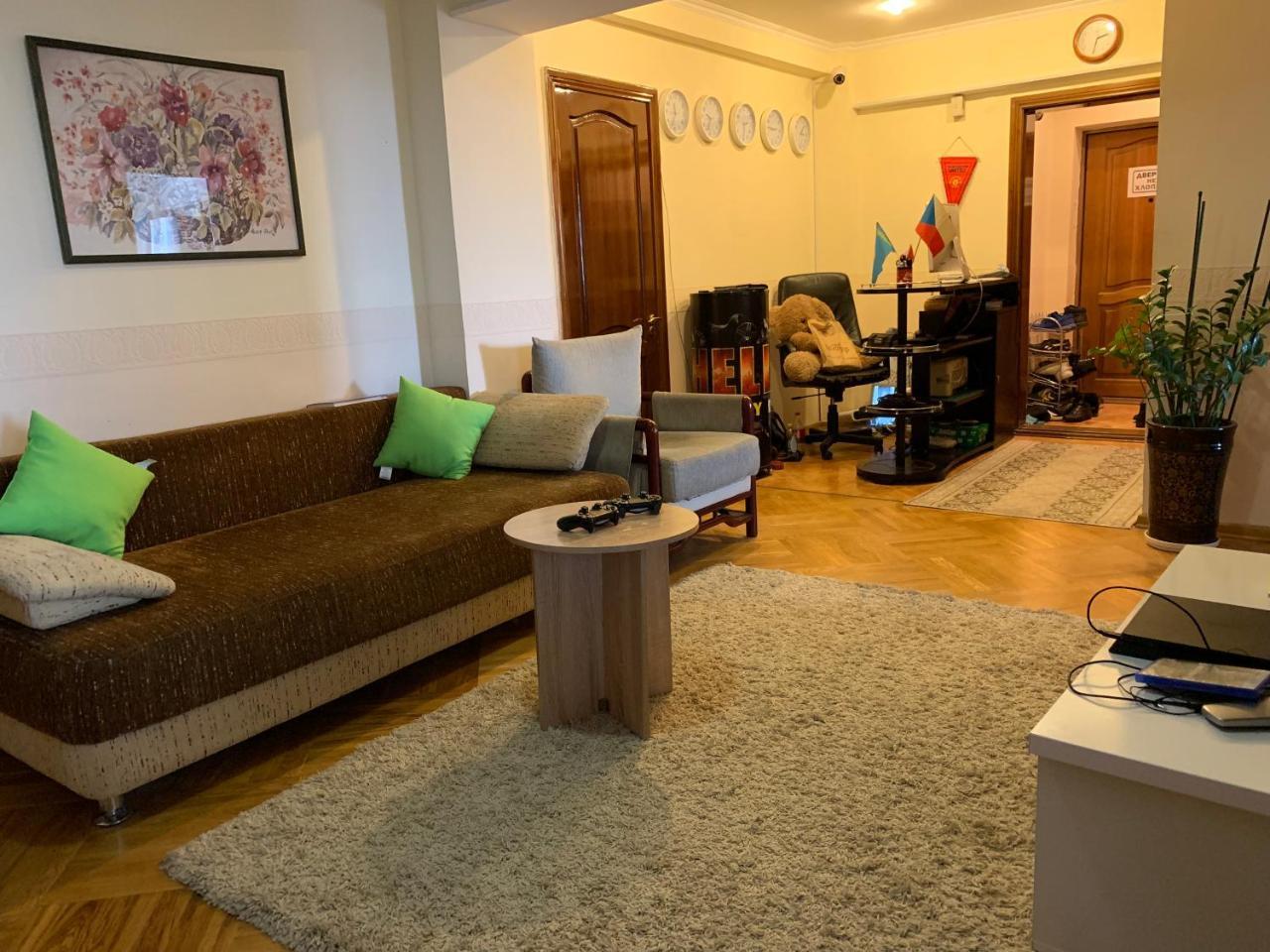 West Point Capsule Hostel Almati Kültér fotó